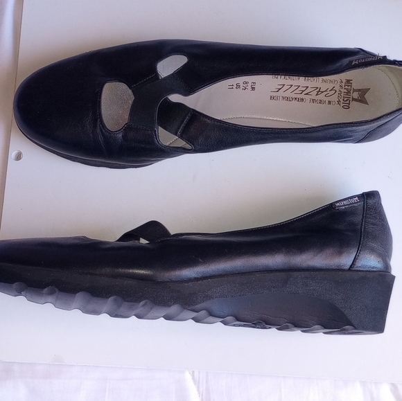 Mephisto Gazelle Black Leather Wedge - Picture 3 of 9